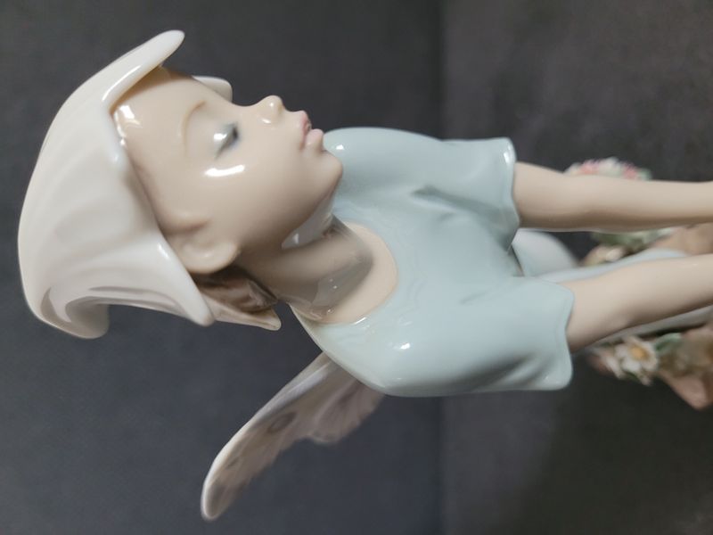 Fee auf dem Felsen &ndash; Lladro Nr. 7690 | 2001&ndash;2003 | Porzellan | Spanien