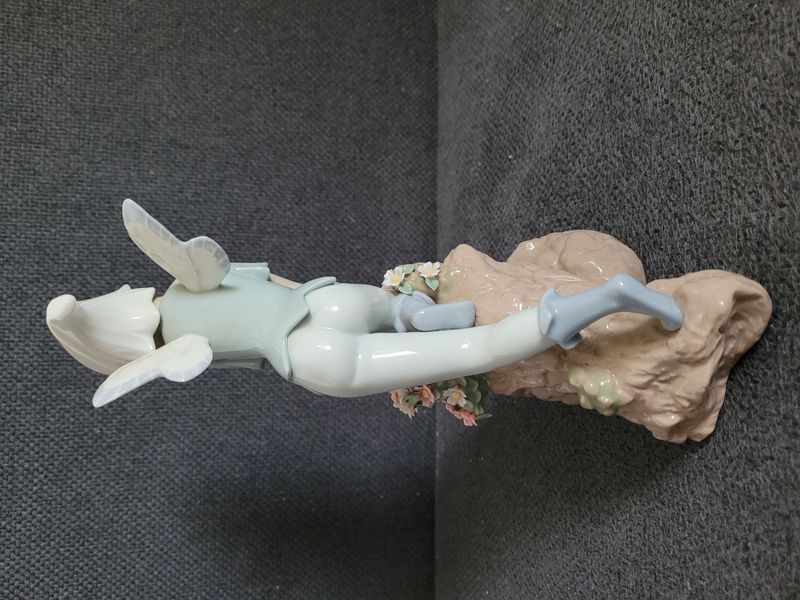Fee auf dem Felsen &ndash; Lladro Nr. 7690 | 2001&ndash;2003 | Porzellan | Spanien