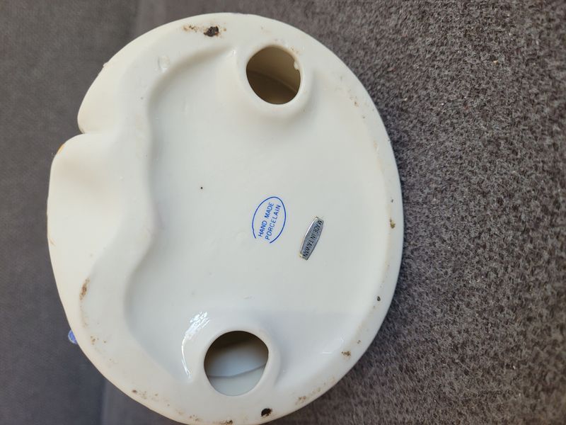 P&aacute;r porcel&aacute;nov&yacute;ch figurek &bdquo;Viktori&aacute;nsk&yacute; p&aacute;r&rdquo;