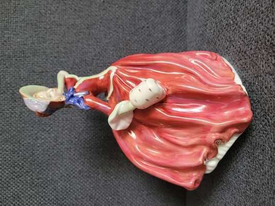Autumn Breezes (HN 1934) - Collectible Porcelain Figurine | Shop