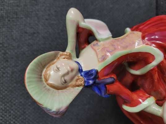 Autumn Breezes (HN 1934) - Collectible Porcelain Figurine | Shop