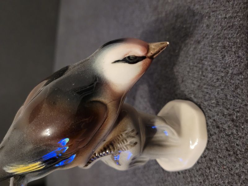 Hertwig Katzhutte German Porcelain Bird Figurine