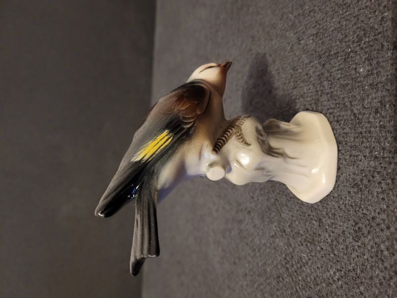 Hertwig Katzhutte German Porcelain Bird Figurine