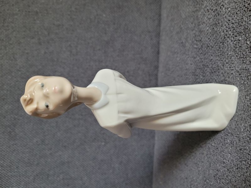 Kissing Boy &ndash; Lladro n&ordm; 4869 | Porcelana | Espa&ntilde;a