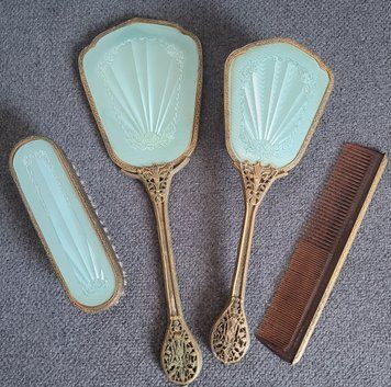 Vintage ladies vanity set.