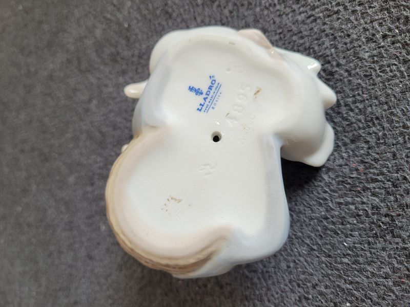 Figurine en porcelaine Lladro "Maman oie" n&deg; 4895 | 1974 | Espagne