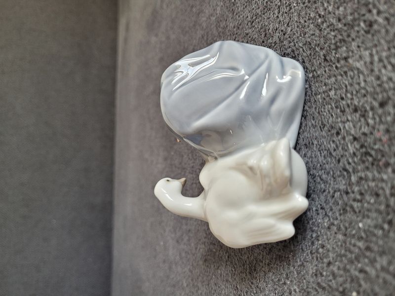 Figurine en porcelaine Lladro "Maman oie" n&deg; 4895 | 1974 | Espagne