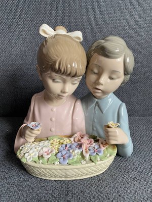 Nao By Lladro Boy and Girl with Bush of Flowers Rare