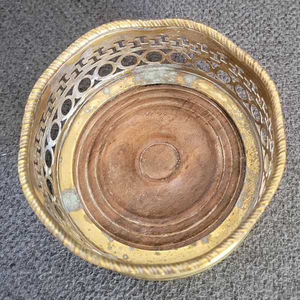 Antique bronze heavy bottle stand