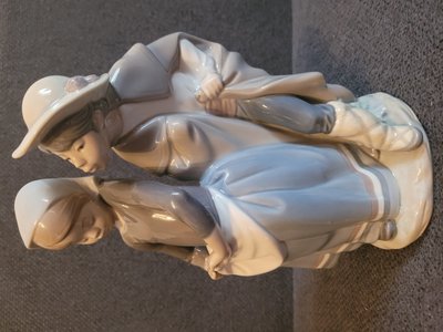 Lladro Figurine  Little Couple, Boy & Girl #1188