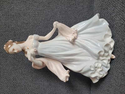 Royal Worcester /Compton & Woodhouse Fine Bone china figurine -" With all my Heart" by John Bromley