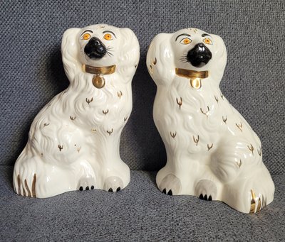 Beswick Figurine Pair of Porcelain Mantle Dogs 1378-5
