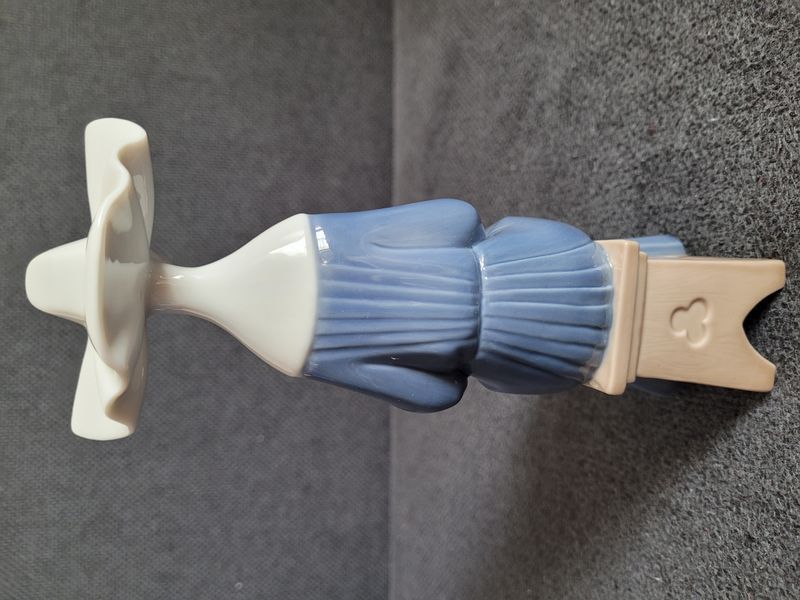Lladro Porzellanfigur "Zeit zum N&auml;hen" Nr. 5501 | 1988 | Spanien