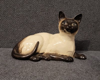 Beswick Figurine Siamese Cat 1559
