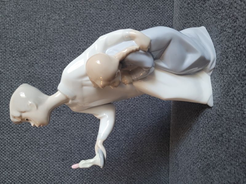 Lladro Porcelain Figurine &ldquo;Boy in Night Shirt&rdquo; No.4874 &mdash; Children with Candle, Collectible Model