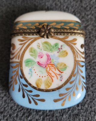 Vintage jewelry/pill box with gorgeous hand-painted.
