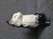 Beswick porcel&aacute;n figura &bdquo;&Uuml;lő macska felemelt fejjel&rdquo; 1030-as modell