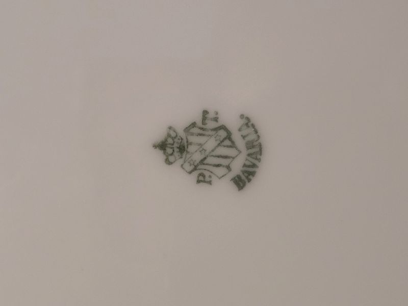 Rare World War I patriotic plate, porcelain, with a portrait of Kaiser Wilhelm II