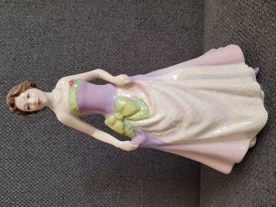 Royal Doulton Lady "Jessica" HN 3850 Figure Of The Year 1996