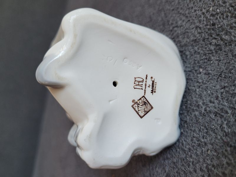 Vintage porcel&aacute;nov&aacute; figurka NAO by Lladro &bdquo;My Playful Puppy&ldquo; &mdash; d&iacute;vka se &scaron;těnětem, &Scaron;panělsko