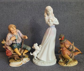 Sada 3 vintage keramick&yacute;ch figurek Dřevorubec Pt&aacute;ci D&iacute;vka se &scaron;těňaty