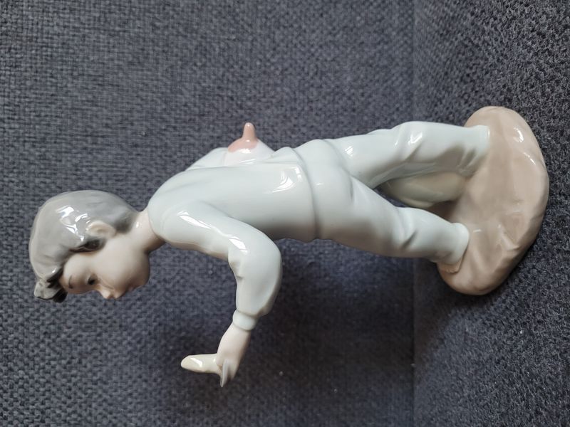 Vintage porcelanowa figurka NAO by Lladro &bdquo;To Bed with Candlestick&rdquo;, Hiszpania