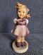 Vintage porcel&aacute;nov&aacute; figurka Hummel by Goebel &bdquo;Which Hand&ldquo;, Německo