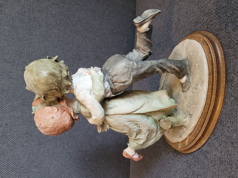 Giuseppe Armani Porcelain Figurine &ldquo;Embrace&rdquo;