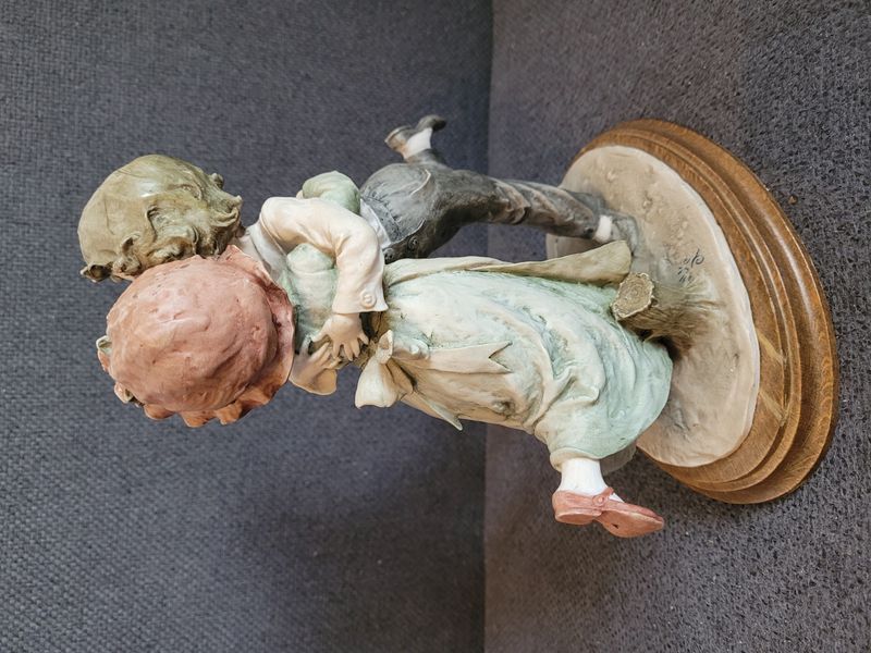 Giuseppe Armani Porcelain Figurine &ldquo;Embrace&rdquo;
