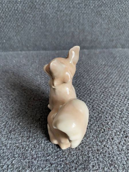 Lladro "Small Dog" | 1971&ndash;1985 | Porcelain | Spain
