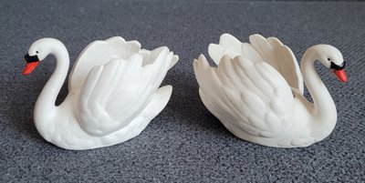 Goebel porcelain Two swans\planters