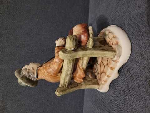 Capodimonte Tramp Playing Accordion on a Bench | Italian Ceramic