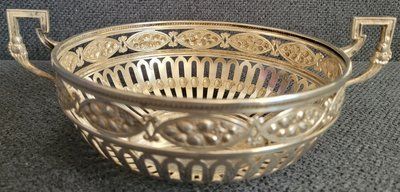 Vintage silver-plated candy bowl.