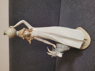 NAO by Lladr&oacute; Porcelain Figurine &ldquo;Water For My Goat&rdquo; 1983 Girl with Goat