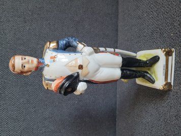 Lefebvre marsall porcel&aacute;n figur&aacute;ja &mdash; Alfretto Porcelain Collectors Series