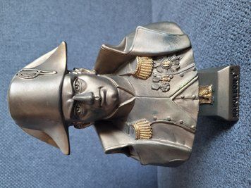 Nap&oacute;leon I mellszobor &mdash; dekorat&iacute;v gyűjtői szobor Napoleon 1er
