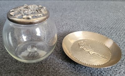 A glass aroma jar with a lid 925 sterling silver and a silver plate for jewelry.