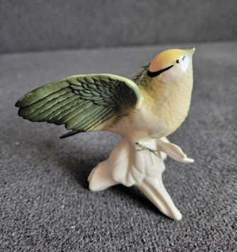 Ritka Karl Ens porcel&aacute;n mad&aacute;r, 1950-es &eacute;vek