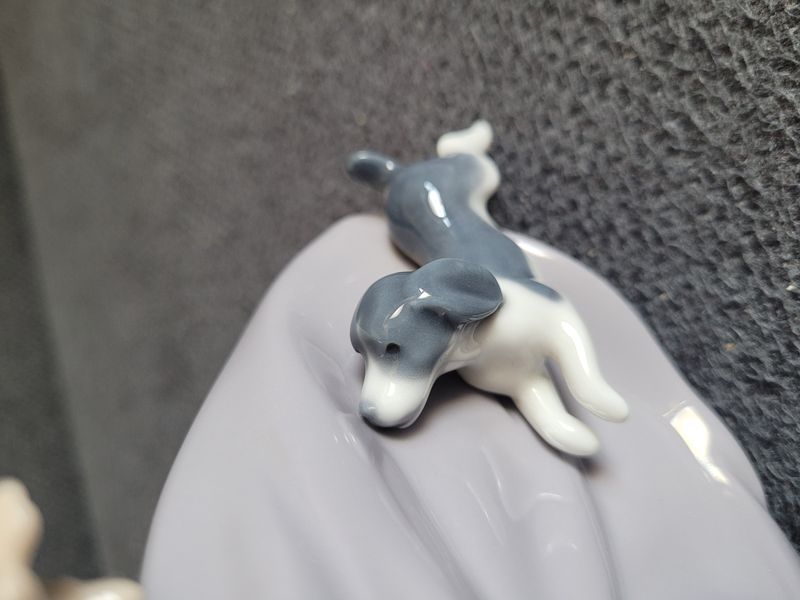 NAO by Lladro &ldquo;Girl with Puppy&rdquo; | 1987 | Porcelain | Spain