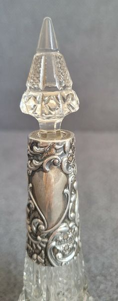 Antique Crystal Perfume flask with Silver collar Henry Williamson 1902