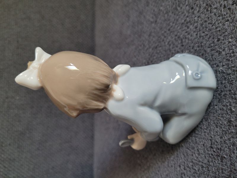 NAO by Lladr&oacute; Porcelain Figurine &ldquo;Soup Time&rdquo; No. 1075