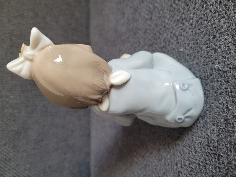 NAO by Lladr&oacute; Porcelain Figurine &ldquo;Soup Time&rdquo; No. 1075