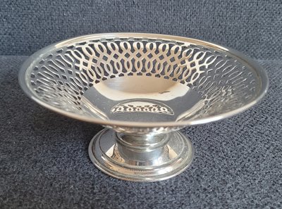 Vintage candy bowl made of sterling silver