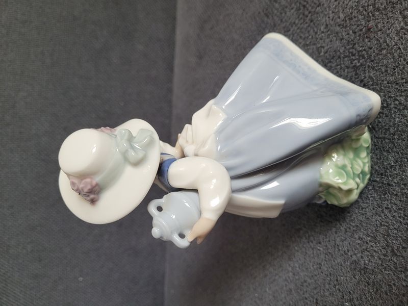 Porzellanfigur NAO by Lladr&oacute; &bdquo;Country Maiden&ldquo; Spanien