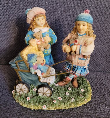 Leonardo Collection Figurine "The Old Pram"