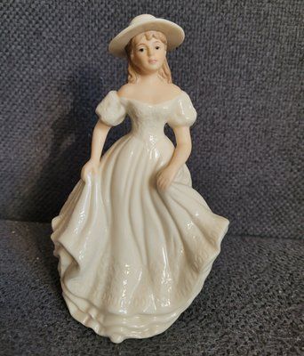 Figura de porcelana &laquo; Romance &raquo; The Regal Collection, Inglaterra, trabajo artesanal