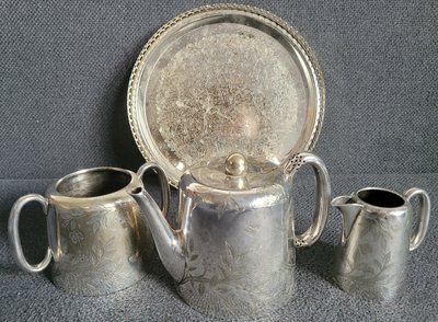 Antique English coffee and tea set from WALKER & HALL